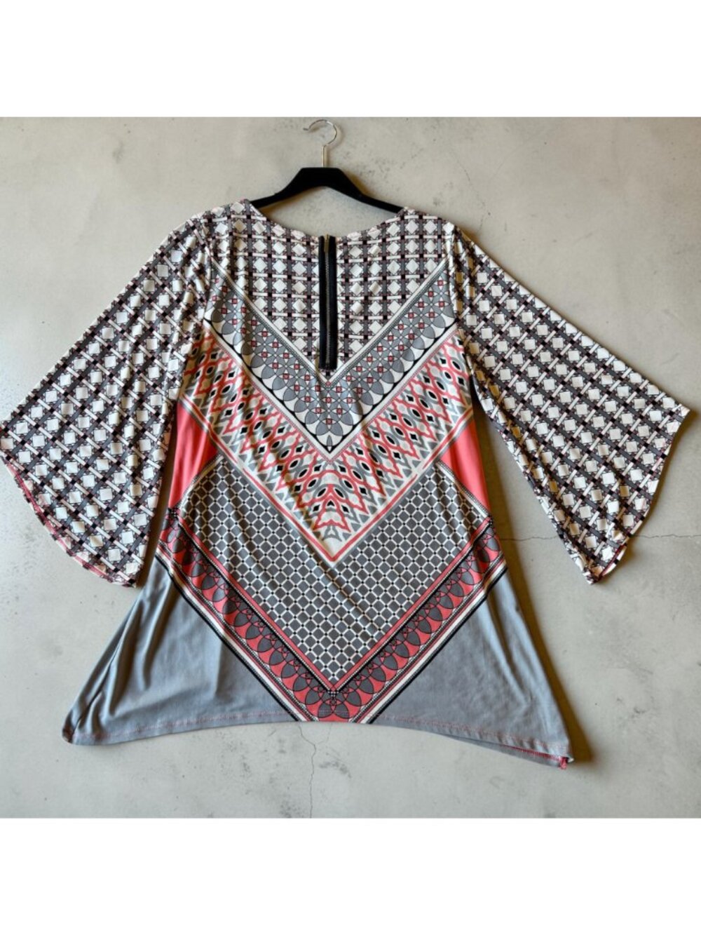 Womens Peach Grey Black Tunic Top L Alfani Geometric Print Bell Sleeve High-Low - Picture 3 of 12